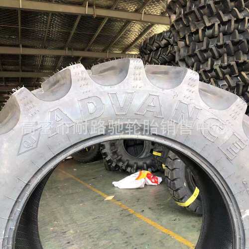 340/85R28 13.6R28 农业拖拉机子午线真空轮胎