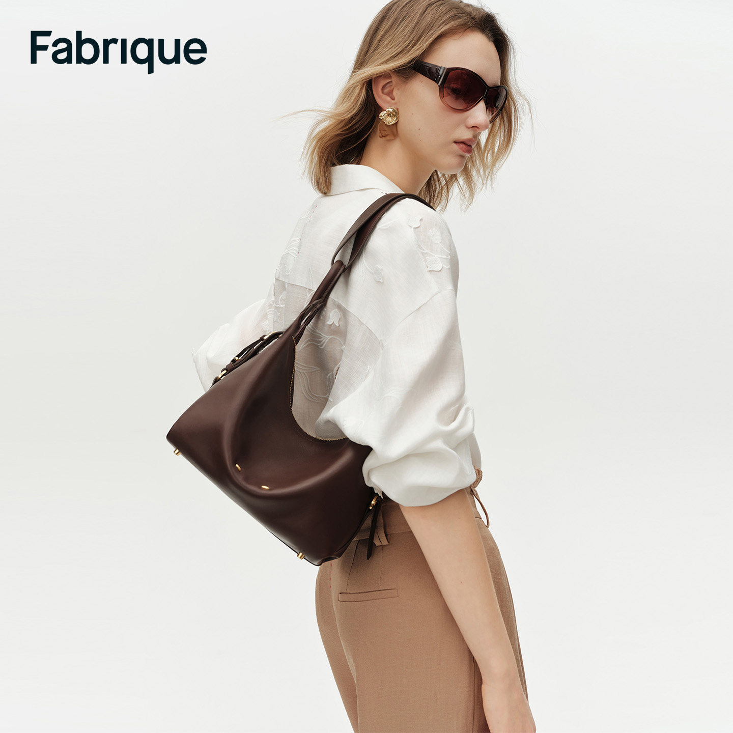 Fabrique 秋千枕头包头层牛皮摩卡棕精致通勤轻便实用单肩手提包