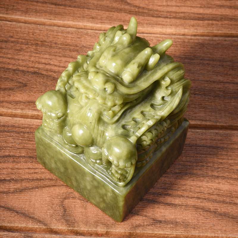 天然南玉龙印章轻奢玉玺原石抛光公司办公桌面装饰摆件家居工艺品