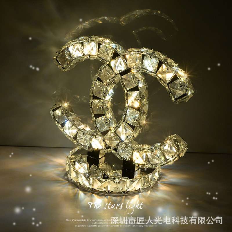 跨境热销led创意个性床头柜水晶灯台灯简约现代浪漫床头婚庆台灯