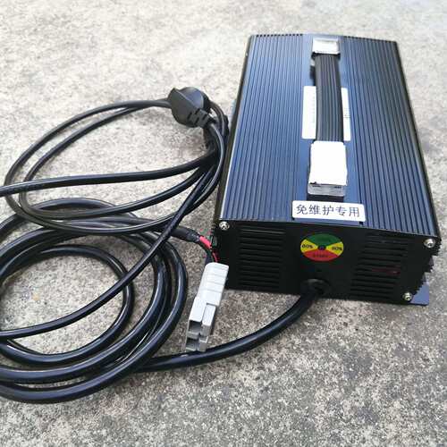 CZC7-15A/12V智能充电机施能SN充满自停堆高车搬运车充电器蓄电池
