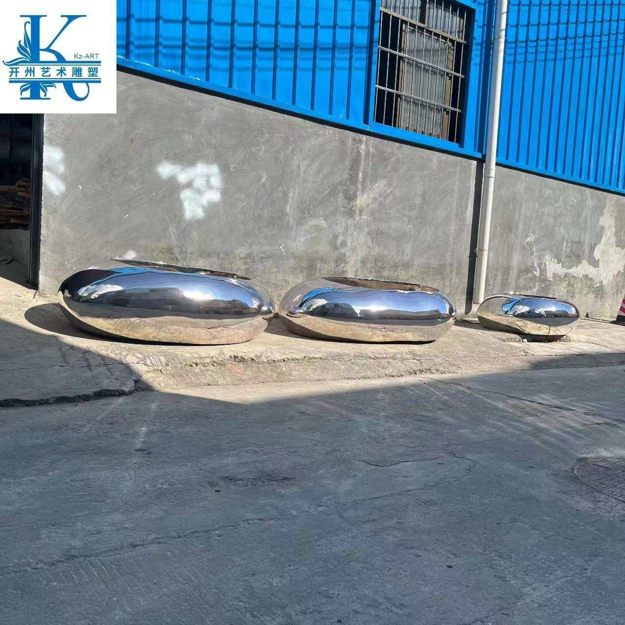 玻璃钢水滴鹅卵石雕塑镜面花盆商场美陈大厅草坪水池园林景观摆件