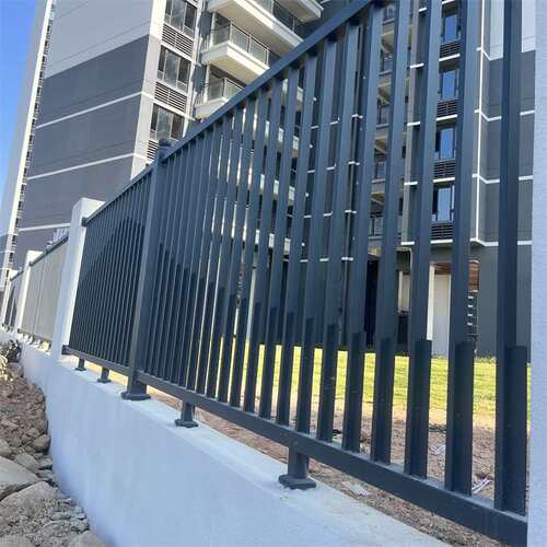 供应工厂小区围墙护栏楼盘学校铁艺栅栏庭院围墙焊接锌钢护栏