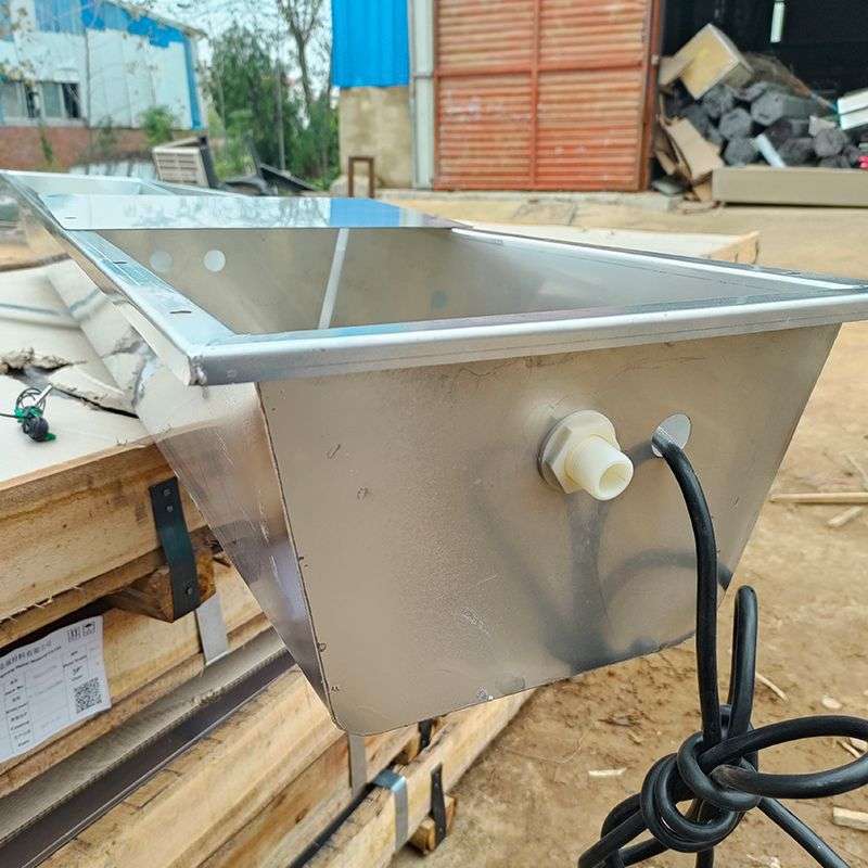 不锈钢恒温牛羊饮水槽电加热水槽养殖场自动上水槽牛槽子羊槽食槽