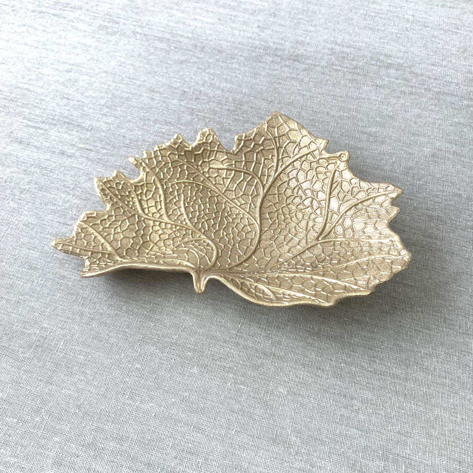 设计师款轻奢创意拉丝全铜果盘软装别墅酒店样板房餐厅树叶果盘