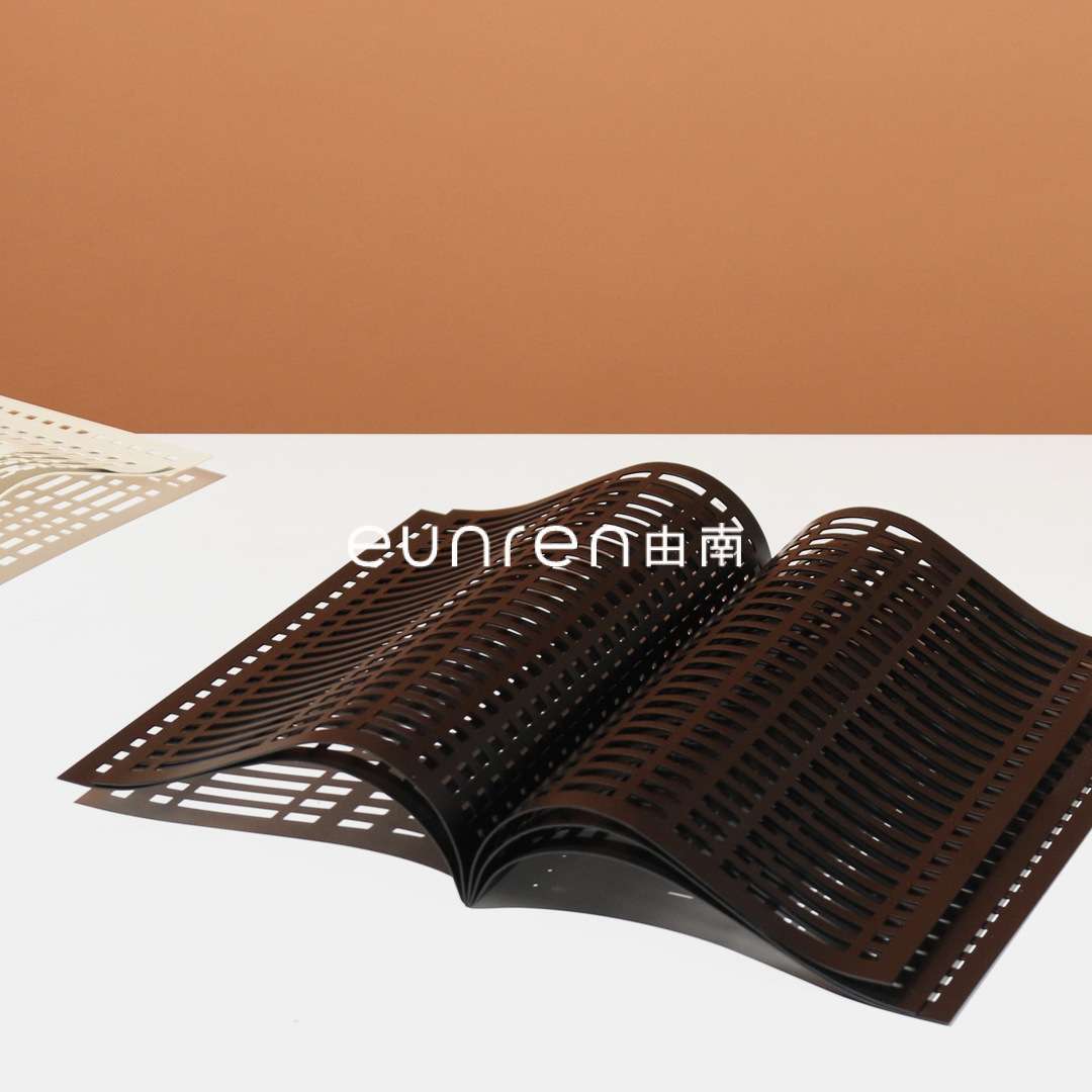 极简风简约镂空艺术金属书卷摆件样板房间售楼部家居桌面软装饰品