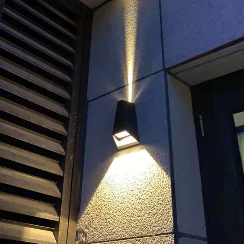 led现代简约户外防水别墅室内室外庭院外墙灯过道阳台梯形壁灯