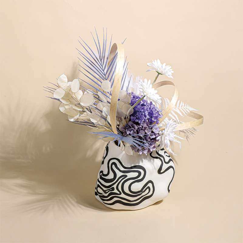 现代藤编花艺搭配软装售楼部客厅餐厅样板间黑白陶瓷花器桌面摆件