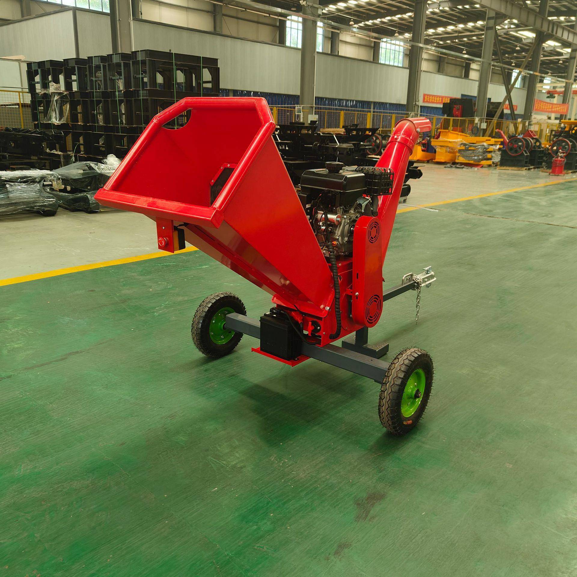 常年出口义乌带挂钩牵引汽油款 100mm-120mm碎叶电动甘草碎枝机