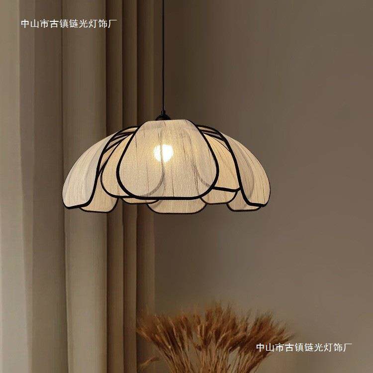 法式中古风花瓣餐厅吊灯奶油风高级艺术感诧寂风民宿卧室智能灯具