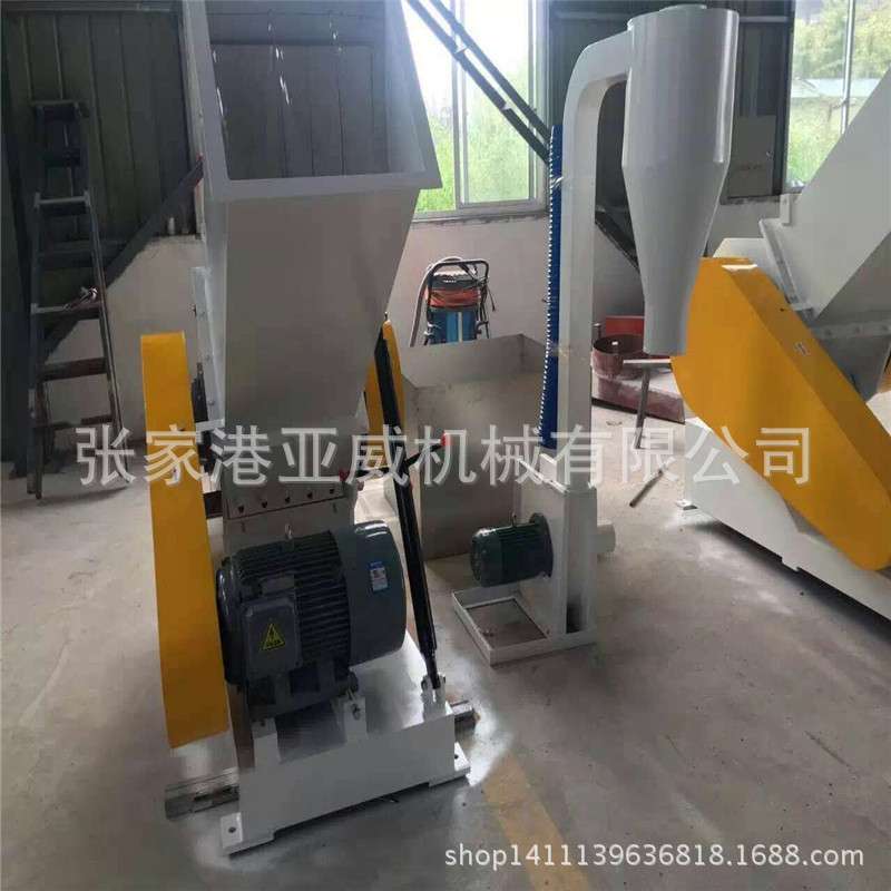 新破碎机混凝土块移动灵活锤式粉碎机