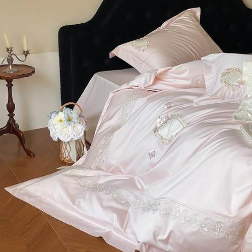 2025秋冬新款纯棉磨毛四件套轻奢加厚刺绣全棉被套床上用品粉蓝色