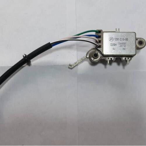 汽车发电机电子调节器 IW001 126000-3112