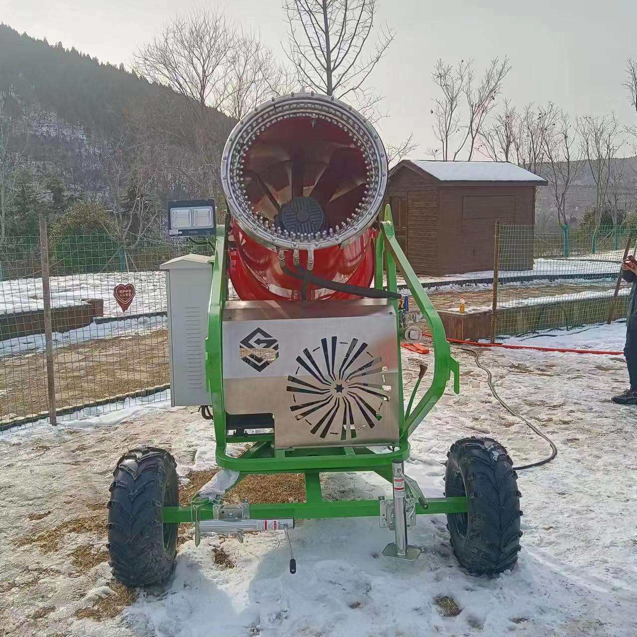 全自动游乐场人工制雪机 雪景树挂喷雪机 滑雪场大型中型动造雪机