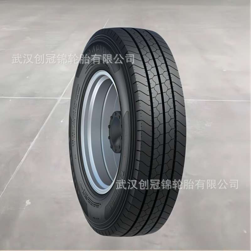 三角轮胎卡客车轮胎 215/70R17.5-12PR全钢货运轮胎 TRA02花纹