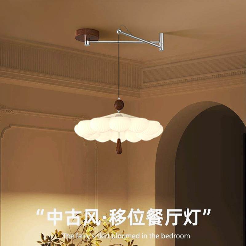 摇臂2025年新款吊灯吧台灯法式云朵卧室灯飞碟温馨中古风民宿灯具