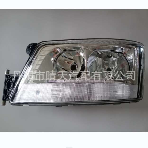 适应于欧系重卡曼MAN TGS大灯前照灯81251016496  81251016497