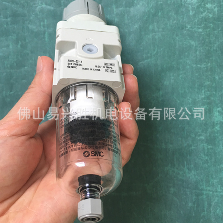 现货SMC空气过滤减压阀AW20-01-A SMC过滤调压阀1/8口径