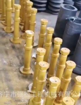 推土机D31P-17涨紧油缸113-30-34130 底盘配件