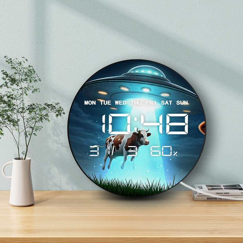外星飞碟奶牛简约客厅挂钟电子多功能家用时钟带温度湿度静音墙钟