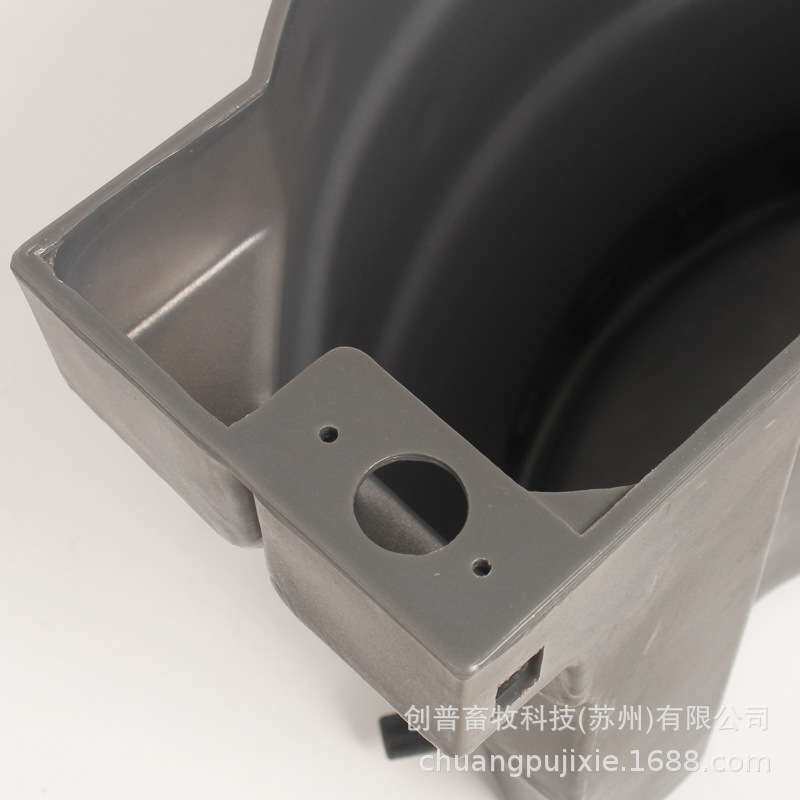 6嘴犊牛喂奶桶小牛悬挂式犊牛奶桶食品级犊牛饲喂桶38L