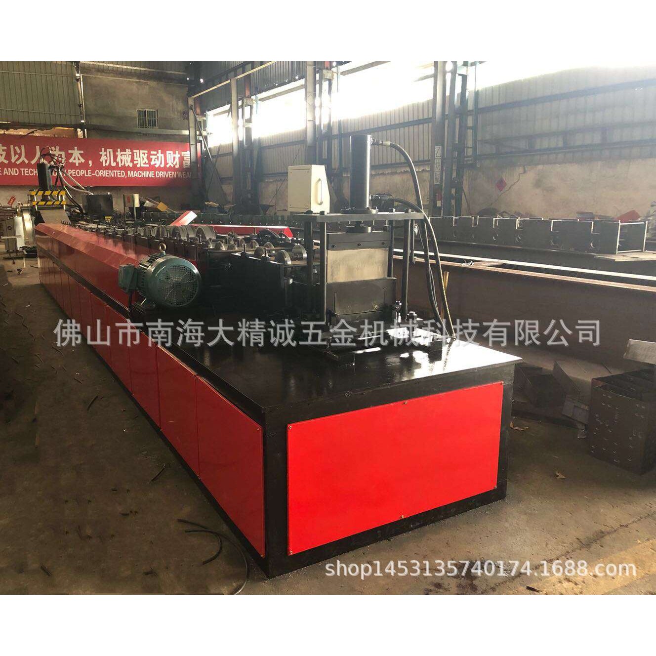 托盘桥架设备 电缆桥架设备 桥架线槽机 桥架冷弯设备 线槽冷弯机