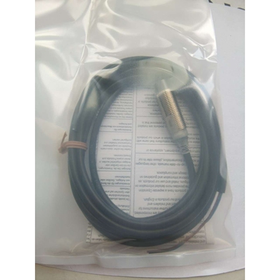 接近开关 限位开关 E2E-X10MD212-R 双色灯
