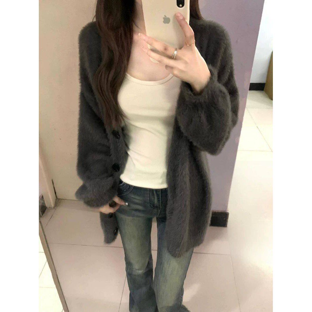 慵懒风时尚貂绒软糯毛衣女外套秋季新款宽松纯色V领针织开衫上衣