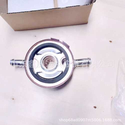 发动机机油冷却器 21305-ZQ53A  用于日系车尼桑探路者