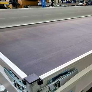 热塑性蜂窝板皮卡车盖板夹芯板三明治夹芯板货车冷藏车厢体防滑板