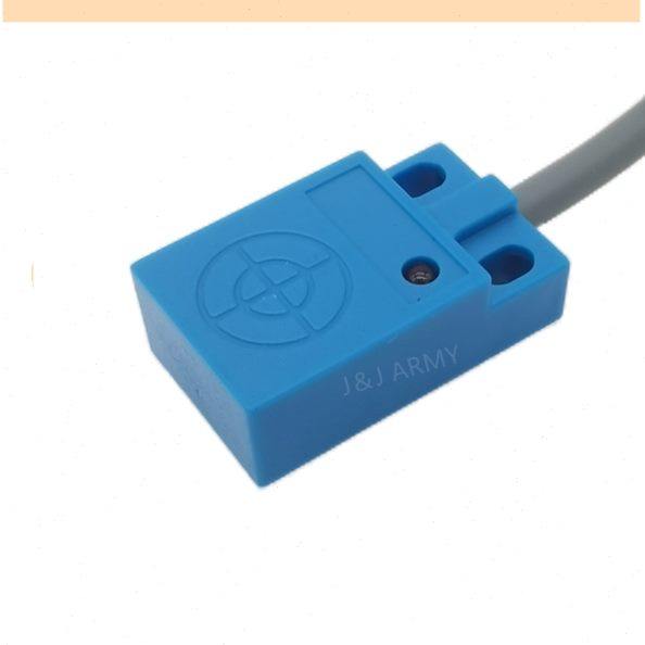 扁形接近开关FB18-05N方形金属感应开关传感器三线24VDC常开防水,电子/电工,感应开关,淘宝优惠券,粉丝福利购,淘宝优惠卷