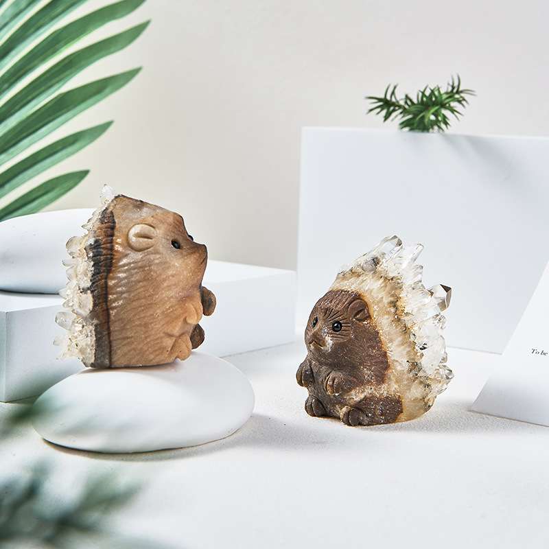 天然白水晶紫晶簇小刺猬摆件原石矿标雕刻水晶工艺品装饰摆件