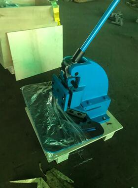 HN-4直角剪剪切厚度1.6毫米钢板，边长150毫米