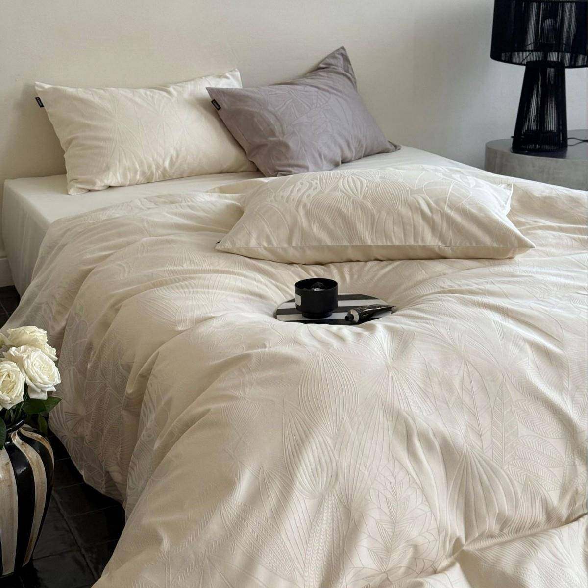 简约浮雕提花纯色长绒棉复古四件套全棉卧室床单被套裸睡可机洗