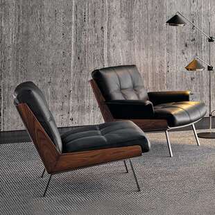 北欧轻奢单人沙发椅简约皮制休闲椅实木底座客厅阳台皮艺沙发椅
