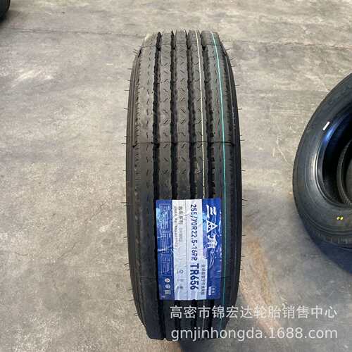 255/275/70R22.5 265/70R19.5 255/70R22.5三角校车平板车轮胎