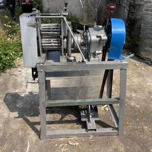桂碎机枝皮机锤桂皮机黄柏枝条机桂皮加工机脱皮机电动