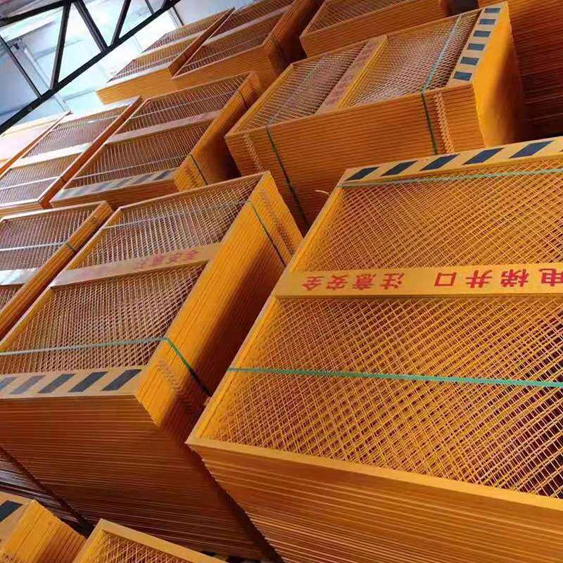 建筑工地基坑护栏 电焊浸塑临边工地防护栏 可移动警示围栏网