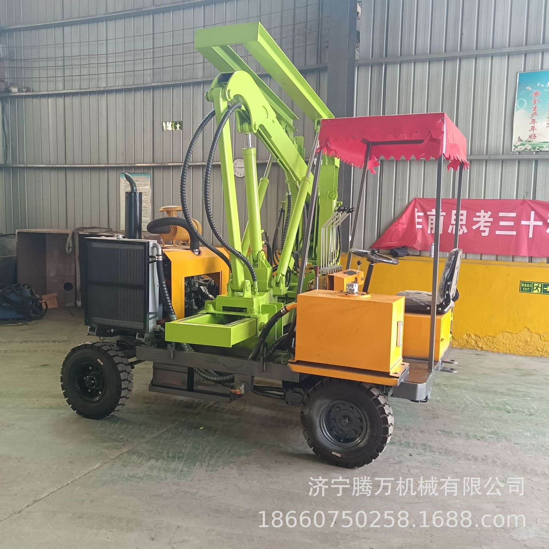 260护栏打桩机 波形立柱砸钻一体式 85型液压锤头 效率更快