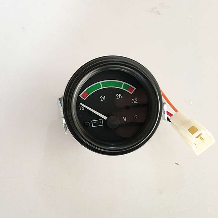 电压表18-32v 货车汽车24v圆形55mm指针式电压表汽车货车