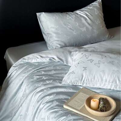 轻奢风兰精天丝四件套夏季莱赛尔提花蝴蝶被套冰丝裸感单人三件套