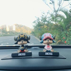车载摇头公仔乔巴卡通 海贼王汽车摆件创意车内饰品 车饰车品网红