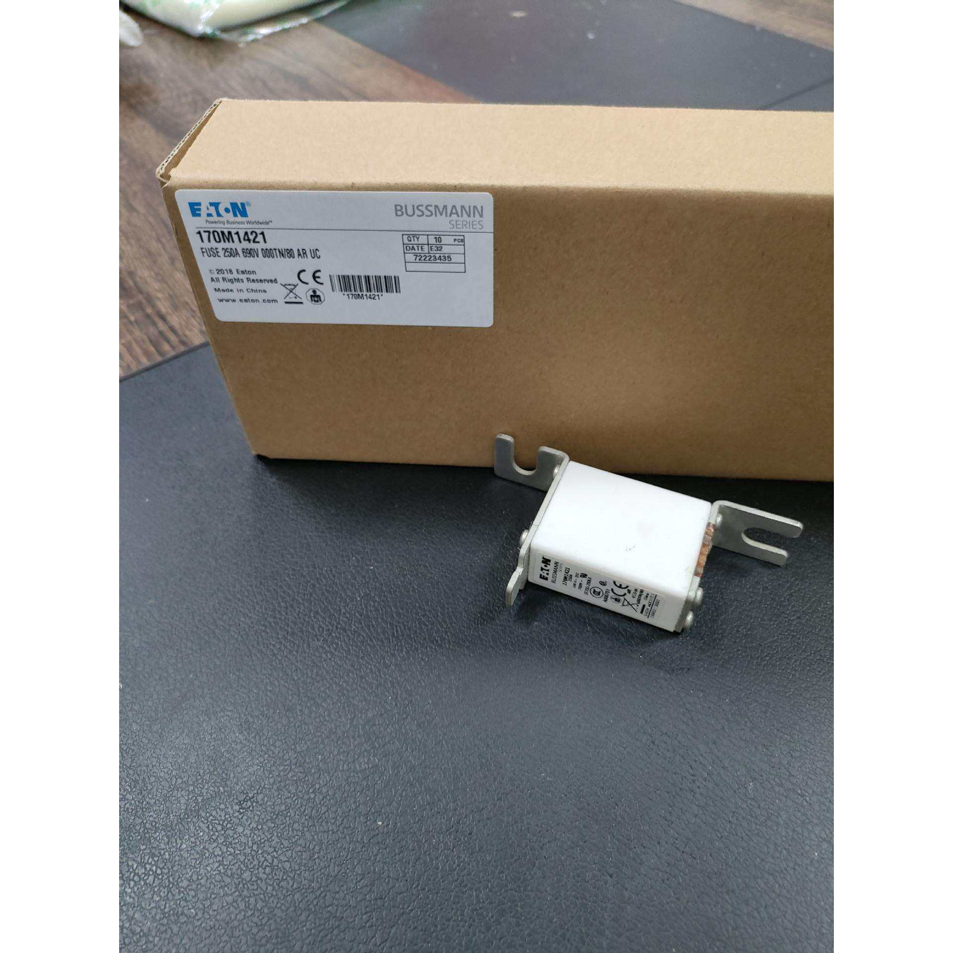 170M1421 快速熔断器 690V 250A 巴斯曼BUSSMANN快速熔断器