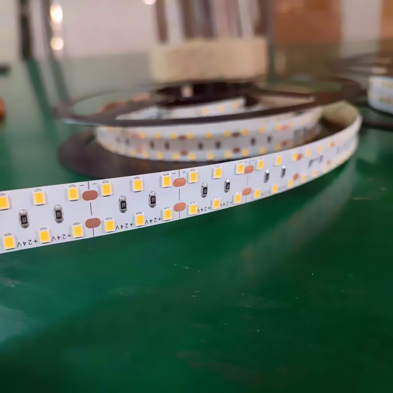 240灯显指90led灯带 15MM双排灯珠 14W/M 8.2mm灯珠间距出光面大