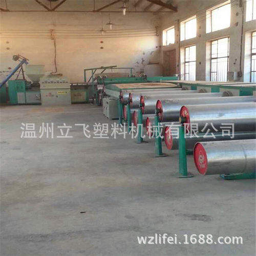 立飞塑机厂 本公司供应塑料编织袋拉丝机 水果网袋拉丝机