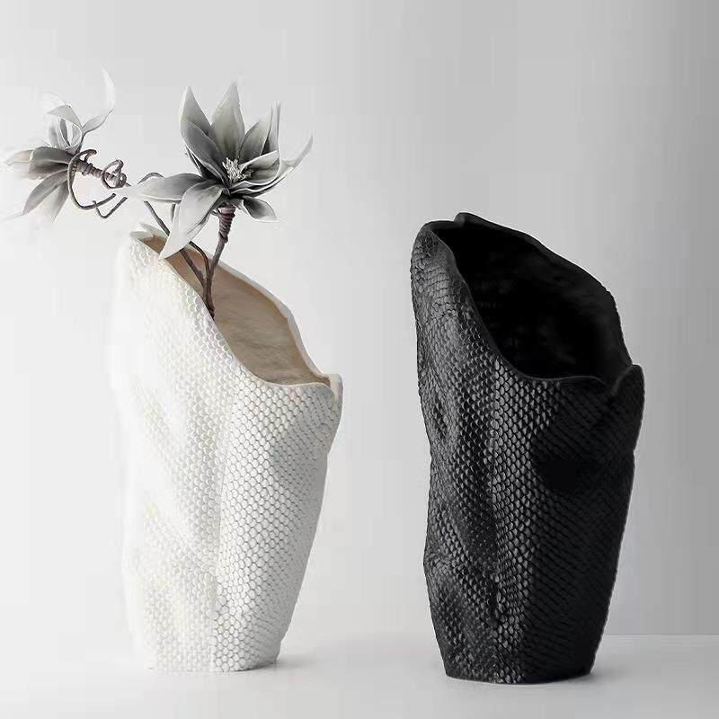 简约现代创意几何树脂鳞片花瓶北欧软装样板间花器客厅茶几装饰品