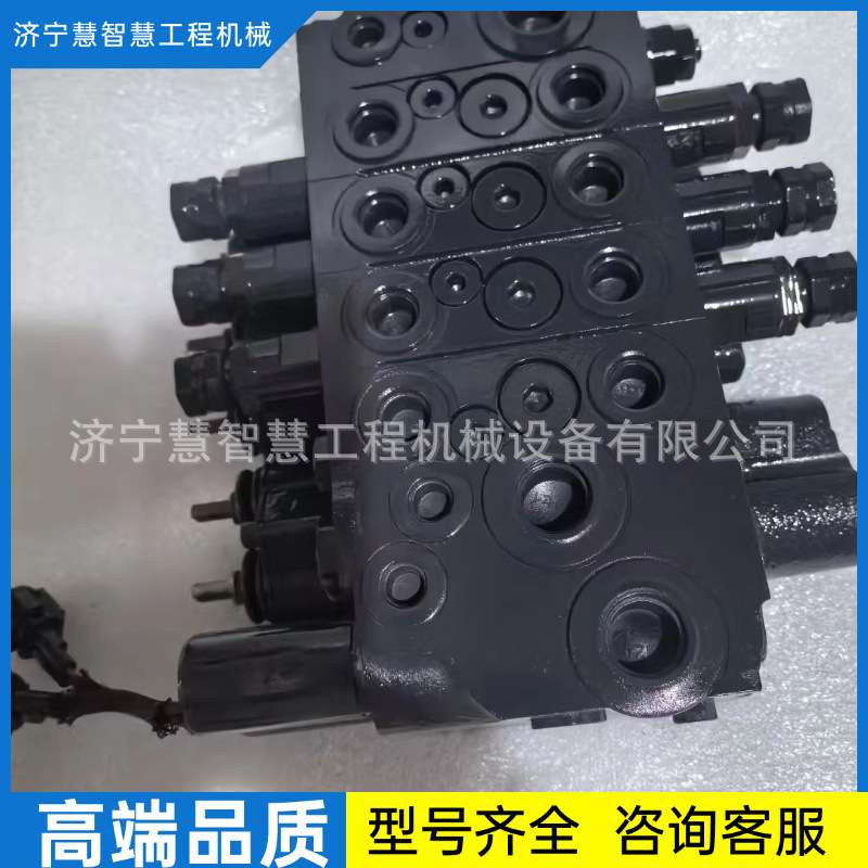 特惠供应3吨5吨叉车FB18-12电瓶四轮平衡重叉车FB15M-3叉车1.5吨