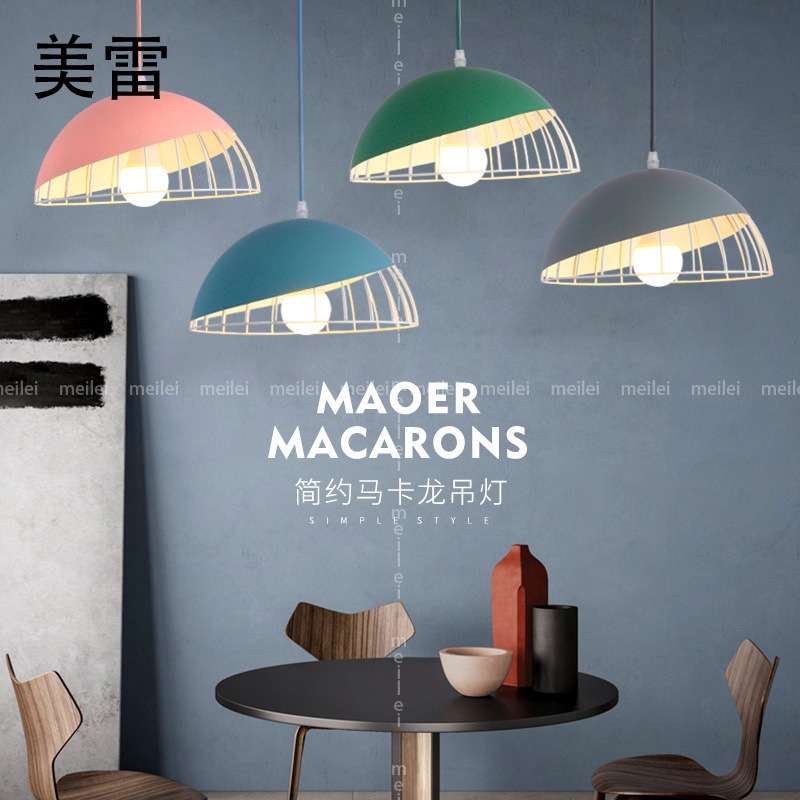 现代轻奢铁艺吊灯北欧餐厅灯创意吧台饭厅客厅灯黑色灯罩led灯饰