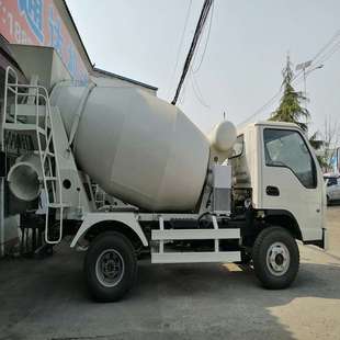 三方半水泥搅拌车 东风水泥罐车厂家 砂石搅拌车载混凝土车