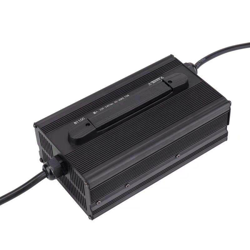电动叉车扫地机器人智能铝壳充电器 24V 25A 用于铅酸电池27.6V